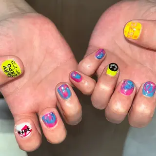 ネイル 🪐富島彩夏 /海外nail🪐のネイルデザイン
