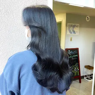 ロング カラー ヘアアレンジ SALOWIN 新宿三丁目EAST所属・韓国レイヤー🇰🇷 layercut✂️のヘアスタイル