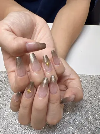 ネイル Guarendo錦糸町店所属・ガレンドウ 白澤 愛子のネイルデザイン