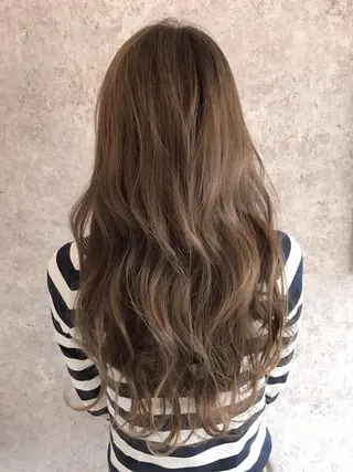 カラー due hair 京都駅前店 MILBON オージュア認定サロン【デューヘアー】所属・ハイトーンブリーチ 土坂　由志【京都】のヘアスタイル