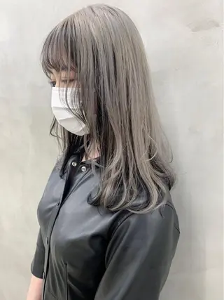 セミロング カラー ブームボックス所属・🐝ハイトーンカラー hachi🐝のヘアスタイル