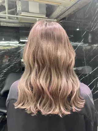 ロング ハイトーン&髪質改善 &韓国エクステ🤎のヘアスタイル