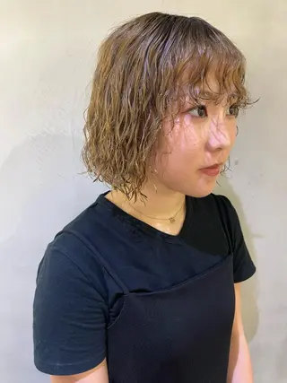 ショート カラー パーマ GO TODAY シェアサロン 表参道Flos店所属・nishi fuyumiのヘアスタイル