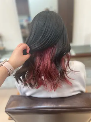 セミロング カラー HIKARI🐈‍⬛ レイヤー×デザインのヘアスタイル