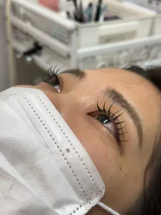 マツエク・マツパ 高山 穂香のヘアスタイル