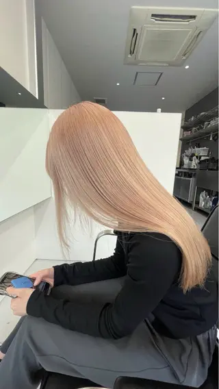 セミロング 松原 朱里のヘアスタイル