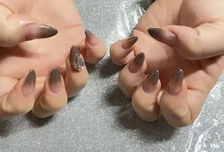 ネイル VIERU 🌈🎀💖のネイルデザイン