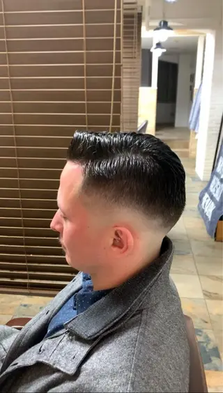 ショート フェードカット/メン ズパーマ/森巧真のヘアスタイル