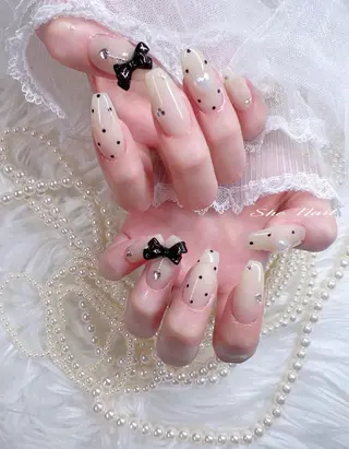 ネイル She   Nail所属・ISA_ BELLAのネイルデザイン