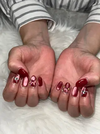 ネイル Momoka 🍑🎀のネイルデザイン