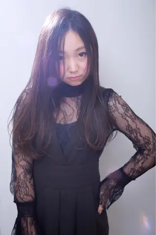 ロング 伊藤 裕貴のヘアスタイル