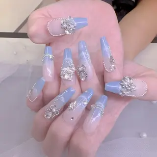 ネイル UMI ネイルサロン新宿🎀のネイルデザイン