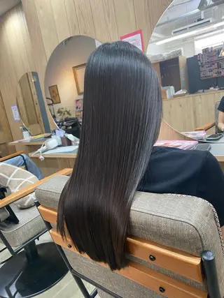 ロング Tsuyoshi 【Rosso】のヘアスタイル