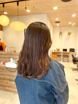 セミロング カラー Oasisgarden所属・レイヤー/ブリーチ MOMOのヘアスタイル