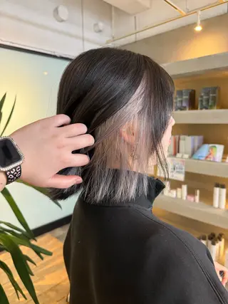 カラー Lit 花井さくらのヘアスタイル