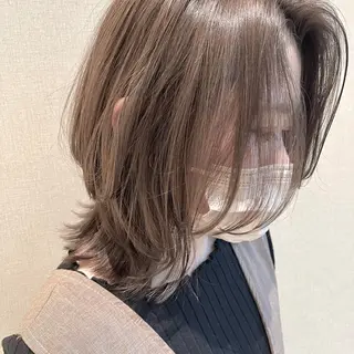 カラー 堀結香/顔まわり レイヤー/蒲生四丁目のヘアスタイル