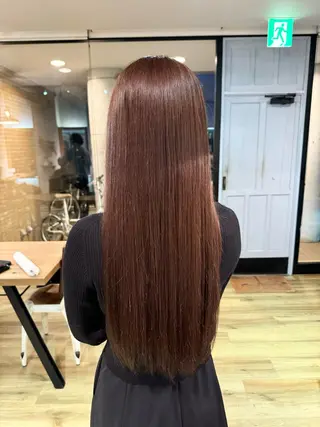 ロング カラー ツキダテ ユイのヘアスタイル