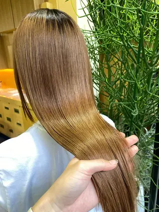 ロング カラー 𝙎𝙚𝙞𝙧𝙖 ☆カット/パーマのヘアスタイル