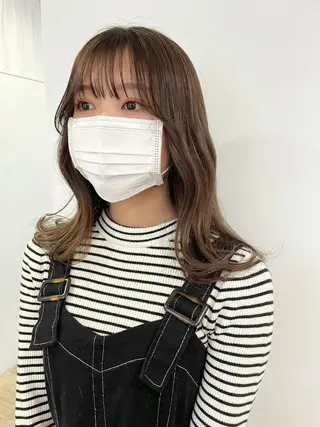 ロング カラー 佐藤 永夏のヘアスタイル