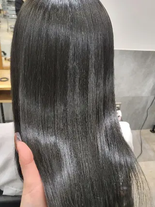 セミロング パーマ E N T E R所属・🌕髪質改善/透明感 @ENTER大名のヘアスタイル