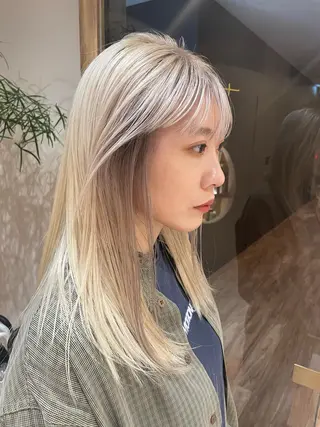 セミロング カラー パーマ ヘアアレンジ メンズ キッズ ネイル マツエク・マツパ アイブロウ カワカツ トキのヘアスタイル