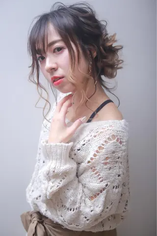 ロング カラー ヘアアレンジ 伊藤 裕貴のヘアスタイル