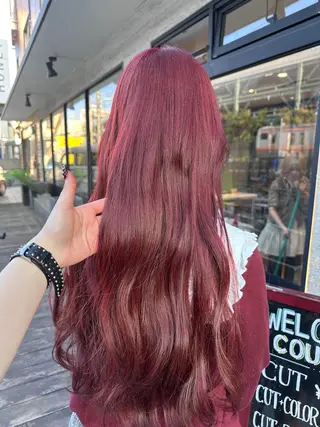 カラー YUI/レイヤー/ ハッシュカットのヘアスタイル