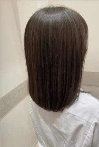 ミディアム ルシードスタイル クリザンテーム所属・佐藤 睦月のヘアスタイル