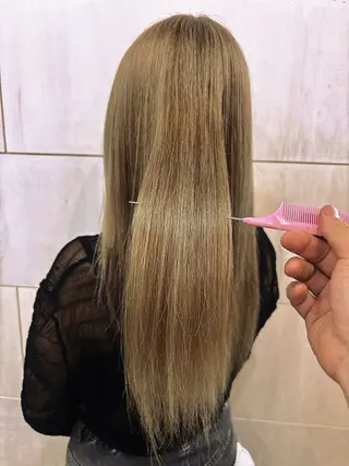 ロング カラー attrait(アトレ)藤沢所属・✨️髪質改善✨️長嶋 美春のヘアスタイル
