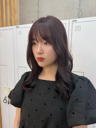 ミディアム 秋山 七海のヘアスタイル