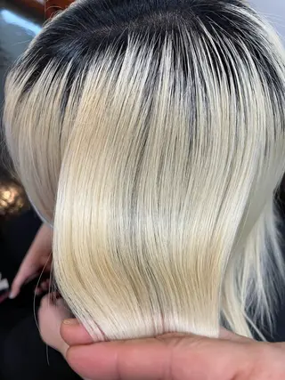 ミディアム La Ruelle yoko🐈髪質改善のヘアスタイル