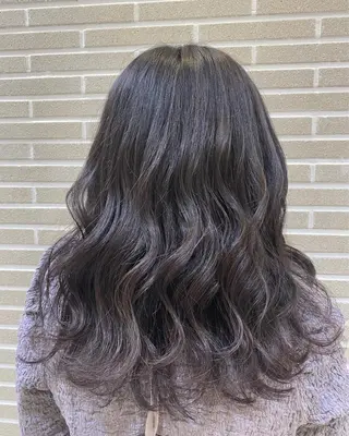 セミロング 植田 菜月のヘアスタイル