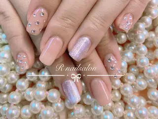 ミディアム R NAILSALONのネイルデザイン