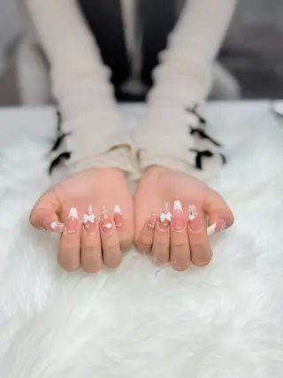 ネイル AURA NAIL🎀💅のネイルデザイン