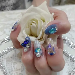 ネイル エステとネイル ローズコンフォートのネイルデザイン