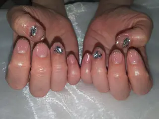 ネイル R'well所属・はばすみれ🎀ﾈｲﾙ 光ﾌｪｲｼｬﾙ ﾍｱのネイルデザイン