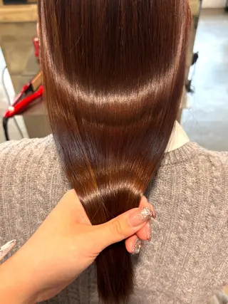 ロング カラー 小木曽 里華のヘアスタイル