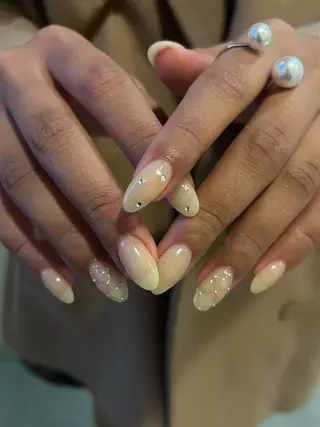 ネイル +vico 堀江店所属・中西 春那のネイルデザイン