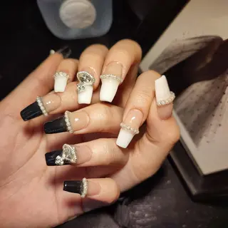 ネイル RUNWAY 　　の眉毛・アイブロウイメージ