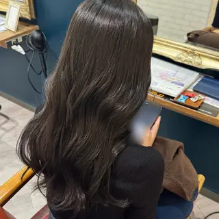 カラー 北岡 優々のヘアスタイル