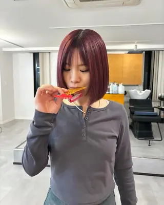 ショート カラー SALT WATER所属・南堀江レイヤーカット MIKU🍒のヘアスタイル