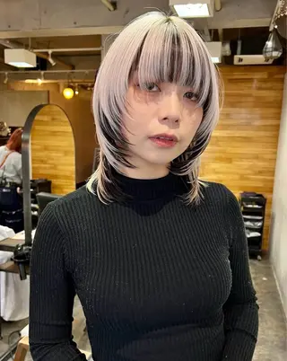 ミディアム カラー 海外レイヤー/ ブロンドKazuhaのヘアスタイル