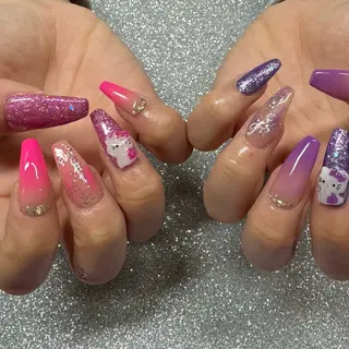 ネイル VIERU 🌈🎀💖のネイルデザイン