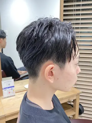 メンズ GO TODAY SHAiRE SALON 横須賀所属・ハイライト⭐️上野 高広のヘアスタイル