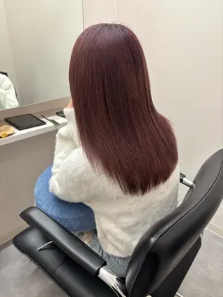 ミディアム と きのヘアスタイル