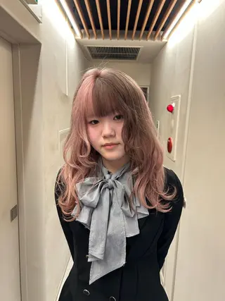 セミロング 🐈⬛ブリーチ カラー特化🐈⬛彩のヘアスタイル