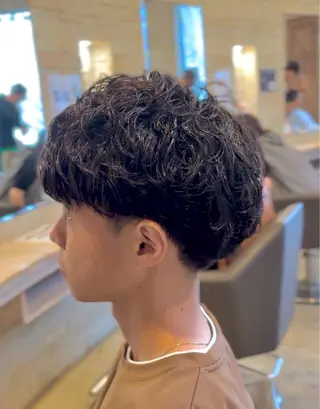 ショート パーマ メンズ 井内 亮次のヘアスタイル