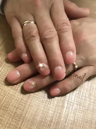 ショート ネイル ツメトマツゲ .のネイルデザイン