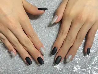 ネイル VIERU 🌈🎀💖のネイルデザイン