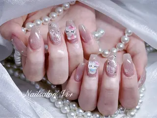 ネイル Nailsalon Vi+ももか🩷のネイルデザイン